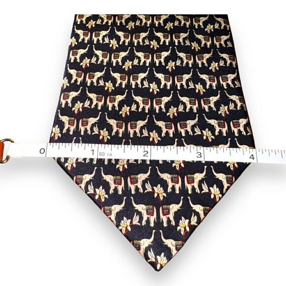 Hugo Boss Navy Elephant Print Handmade Neck Tie - Picture 2 of 6